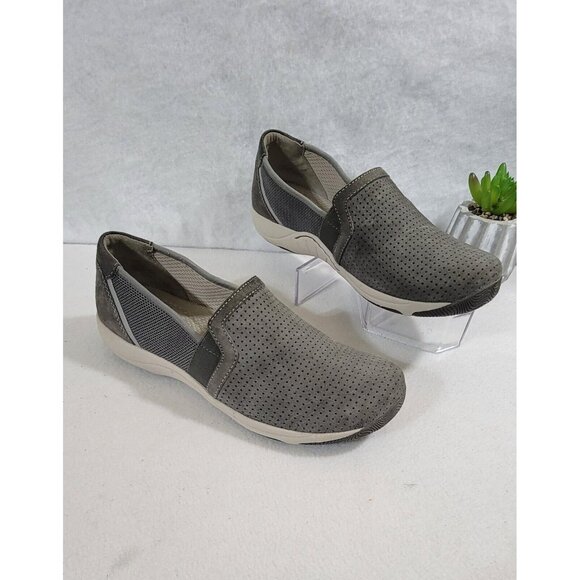 Dansko Halle Womens Gray Flat Slip On Faux Suede‎ Upper Comfort Shoes Size 39 - Picture 1 of 10